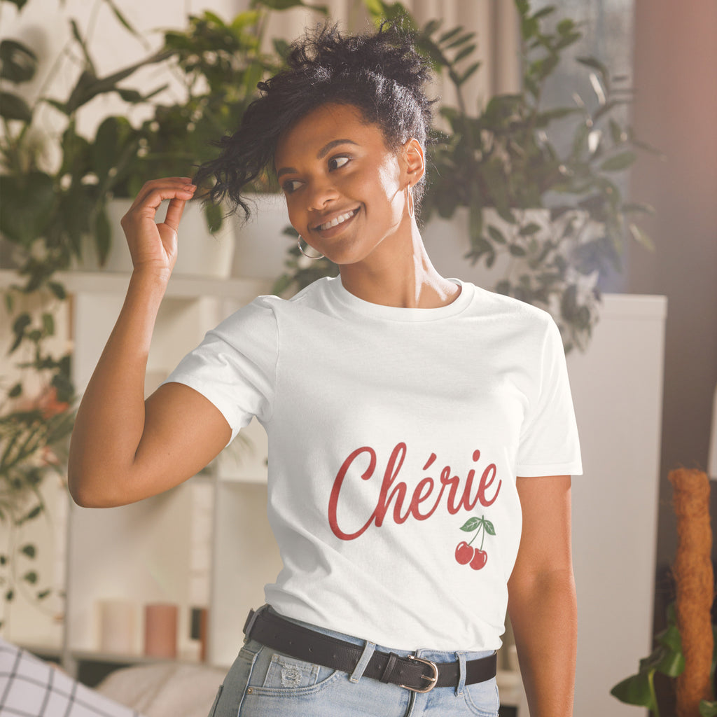 Woman modeling chérie t-shirt